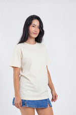 Cargar imagen en el visor de la galería, Camiseta para ELLAS Alto Gramaje Regular- ¡Nuestra joya! CREMA