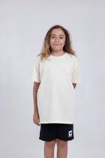 Cargar imagen en el visor de la galería, ¡Conoce la nueva Camiseta para niños y niñas! CREMA