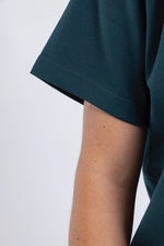 Cargar imagen en el visor de la galería, Camiseta para ELLAS Alto Gramaje Regular- ¡Nuestra joya! ESMERALDA