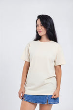 Cargar imagen en el visor de la galería, Camiseta para ELLAS Alto Gramaje Regular- ¡Nuestra joya! CREMA